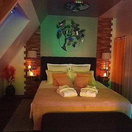 Manoir Du Grand Chene Hotel La Vraie-Croix Eksteriør billede